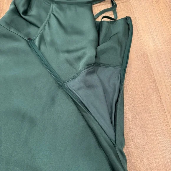 Abercrombie and fitch cowl neck green satin formal dress Size XS NWT - Picture 7 of 9
